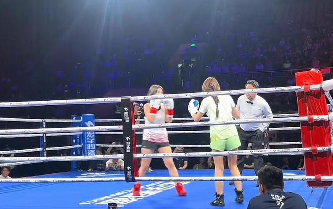 赤和暴躁维嘉擂台赛拳拳到肉打满三回合开元棋牌网站精彩！千万粉丝网红董赤(图4)